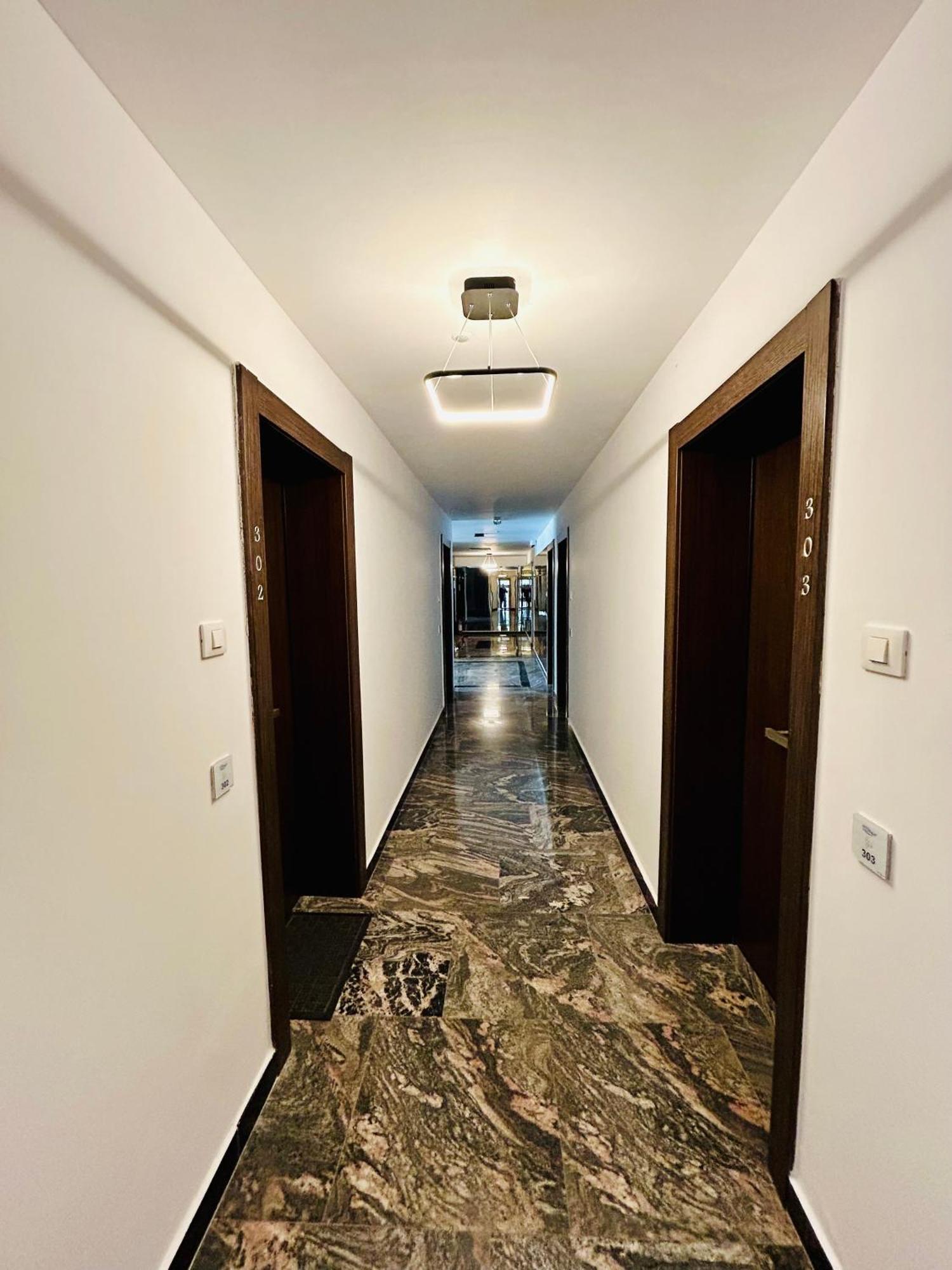 Appartement Dis Mamaia Nord à Constanţa Extérieur photo